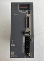 SERVO MOTOR OU DRIVER MITSUBISHI PARA CONTROLE PRECISO DE MOVIMENTO. MR-JE-70A